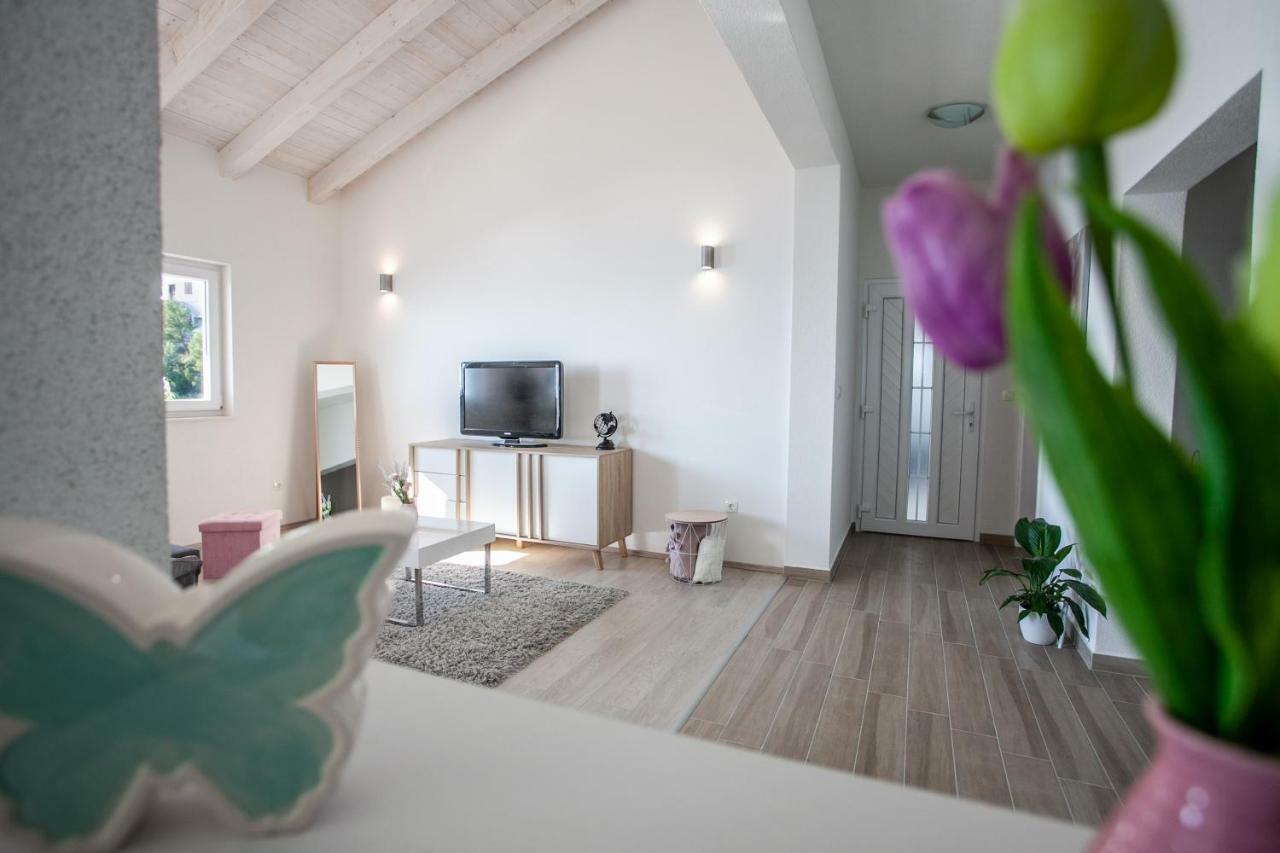 Luxury Sea View Apartment Йесенице Екстериор снимка